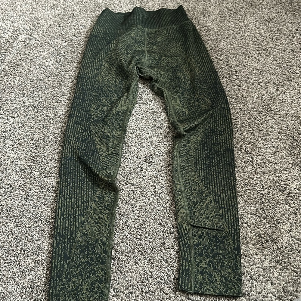 Lululemon wunder under thicker leggings